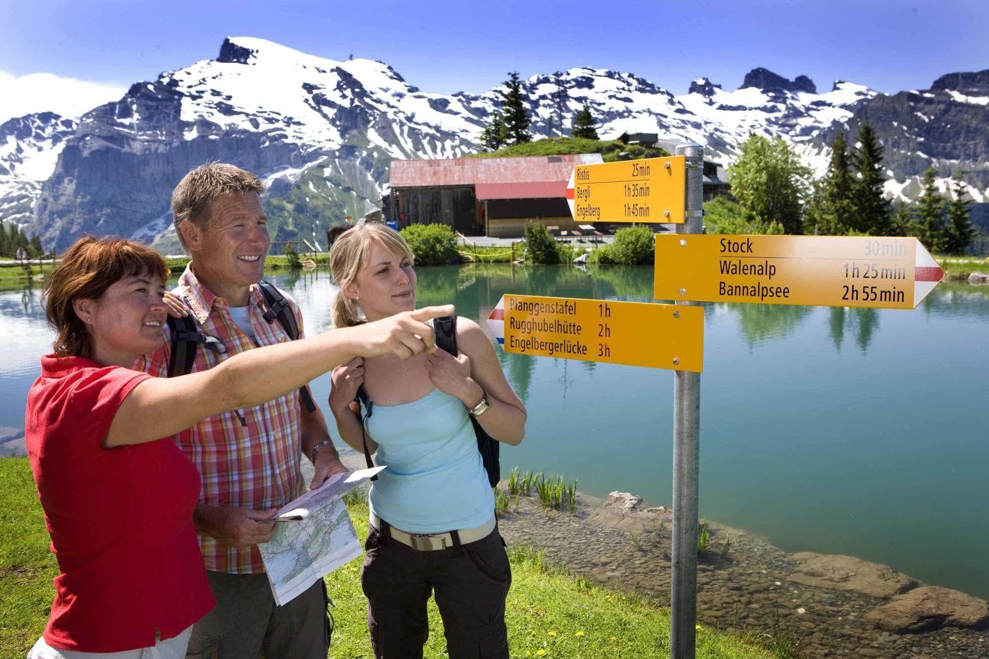 Berglodge Restaurant Ristis Engelberg Buitenkant foto